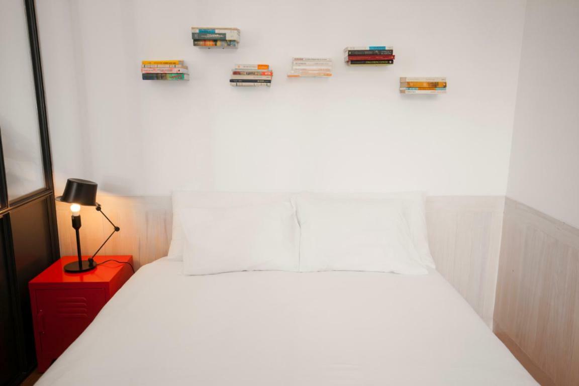 Get Lights And Books In A Flat Leilighet Porto Eksteriør bilde