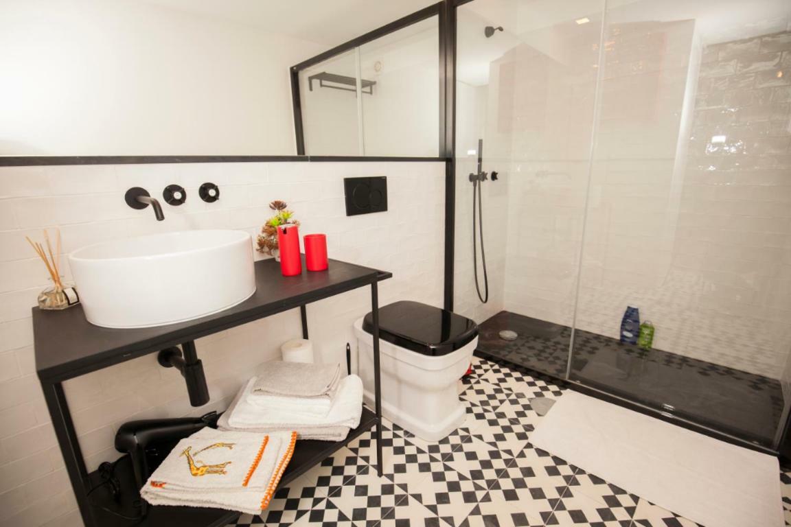 Get Lights And Books In A Flat Leilighet Porto Eksteriør bilde